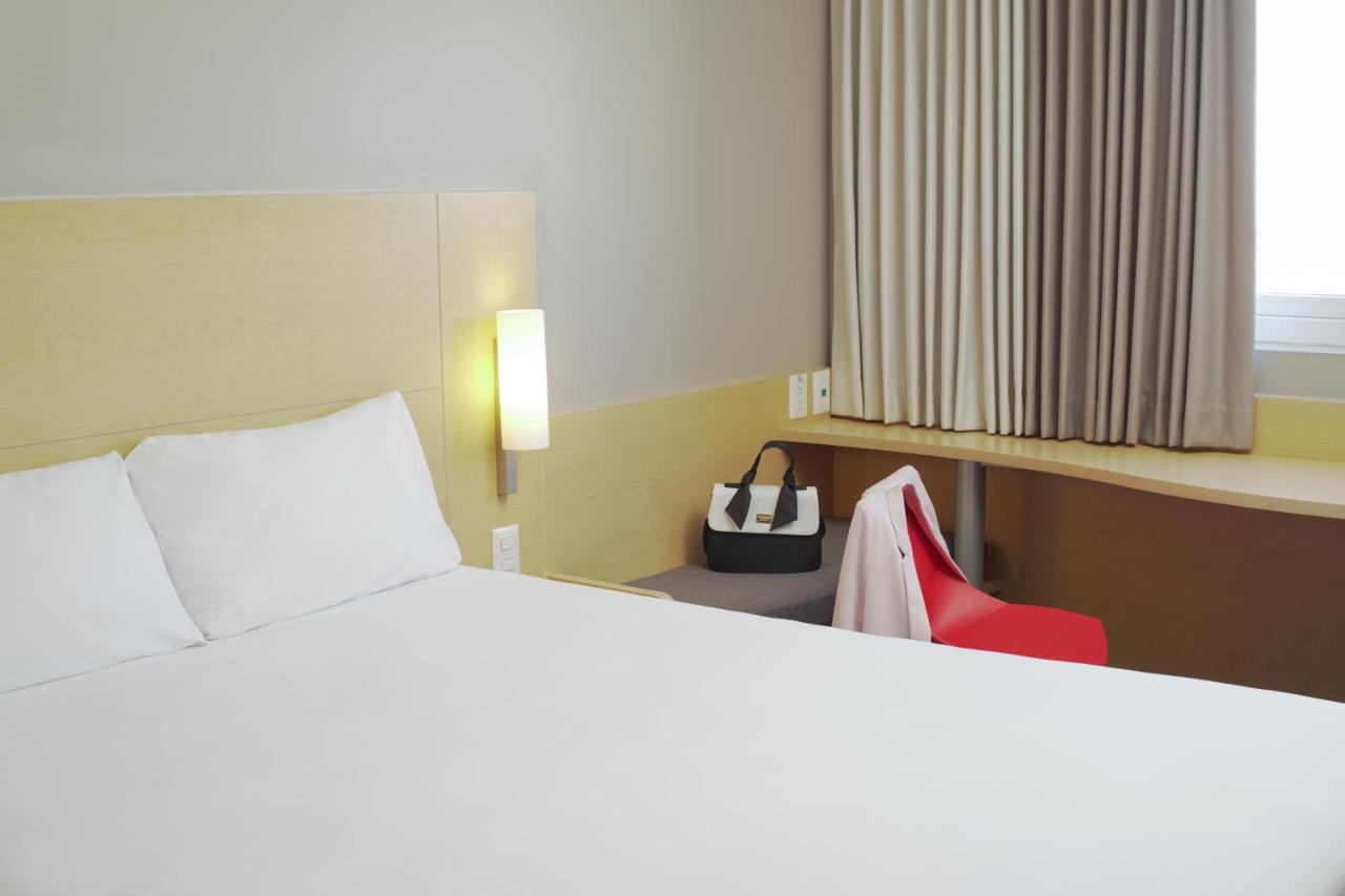 Ibis Hermosillo Bagian luar foto