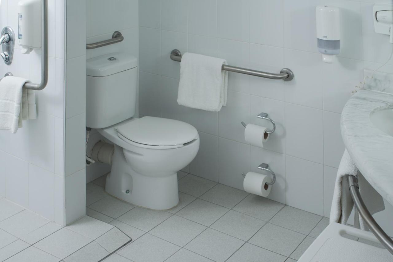 Ibis Hermosillo Bagian luar foto