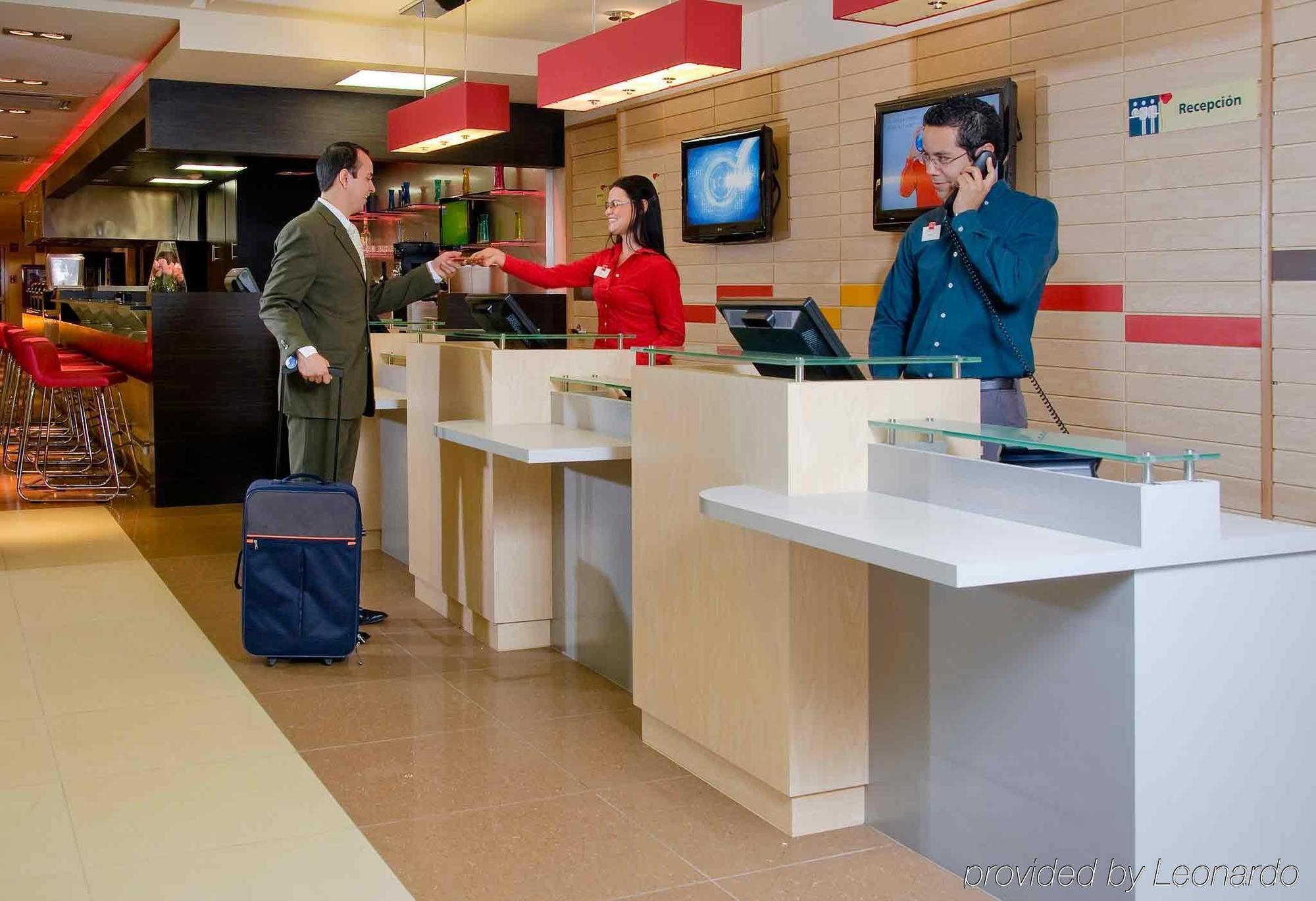 Ibis Hermosillo Bagian luar foto