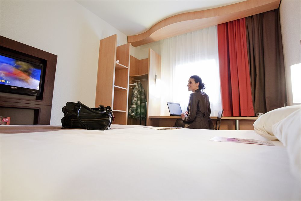 Ibis Hermosillo Bagian luar foto