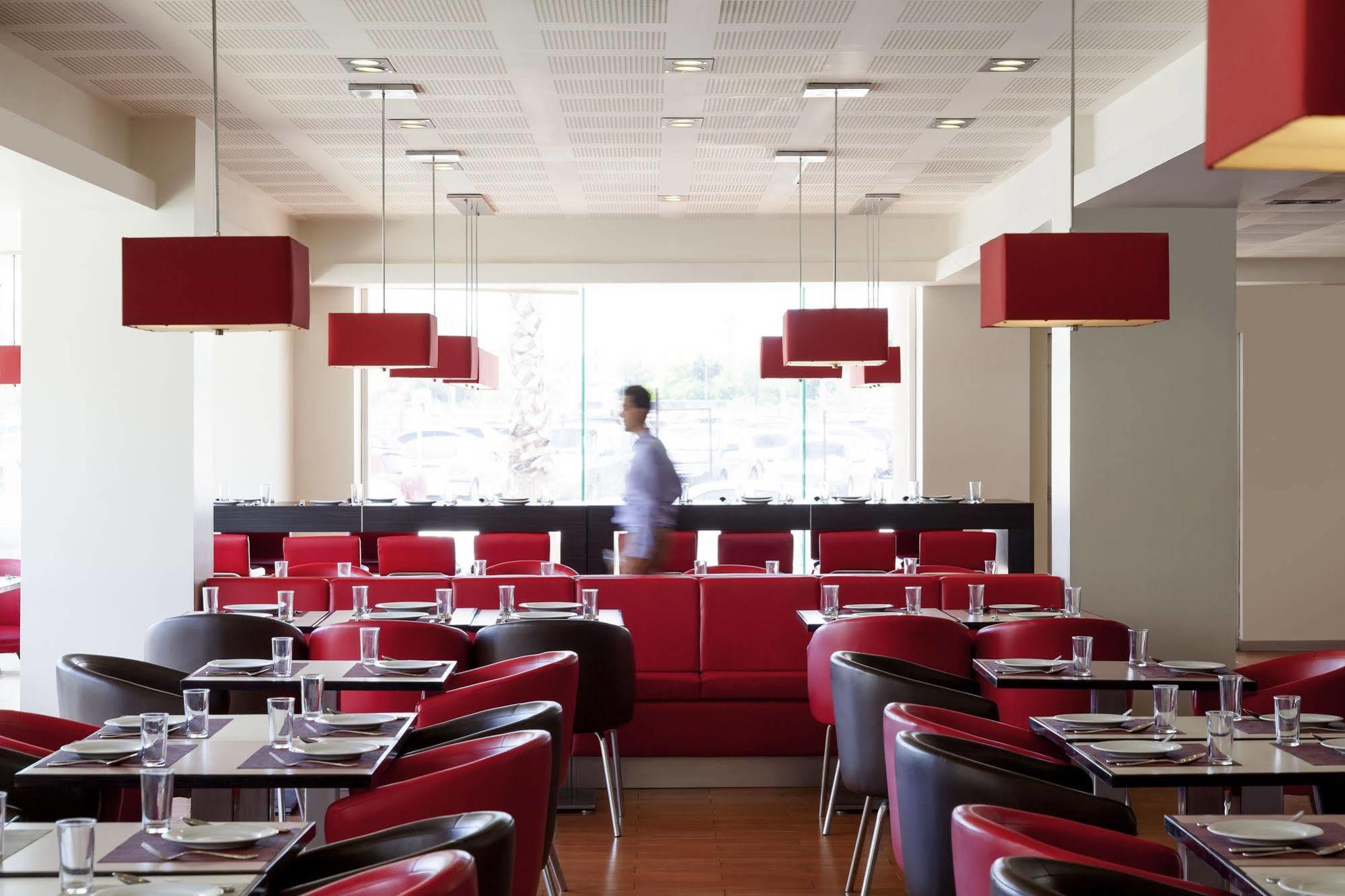 Ibis Hermosillo Bagian luar foto