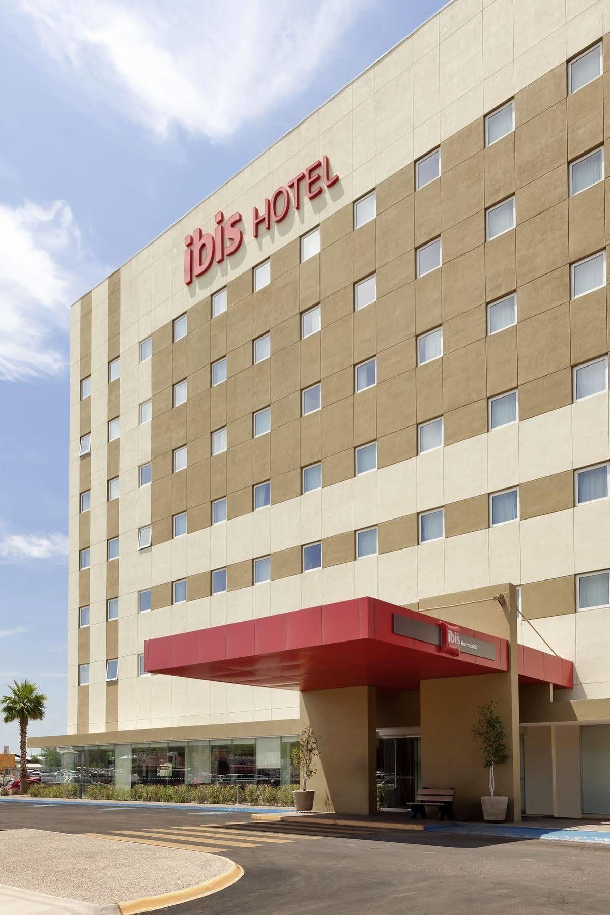 Ibis Hermosillo Bagian luar foto